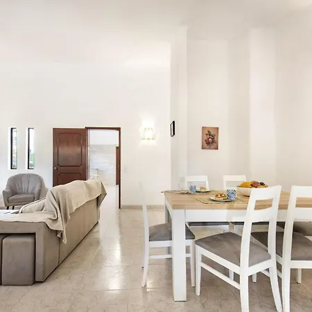 Old Village Area And Close To Amenities, Overlooking Golf Course Quarteira