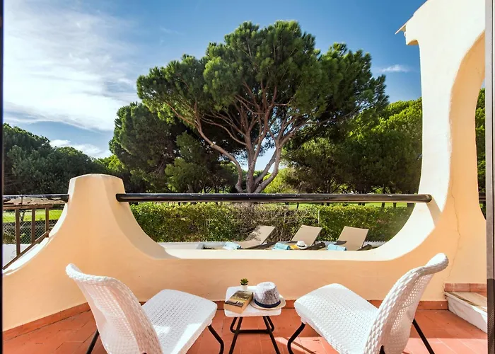 Old Village Area And Close To Amenities, Overlooking Golf Course Villa *