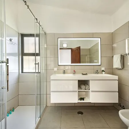 Willa Old Village Area And Close To Amenities, Overlooking Golf Course *