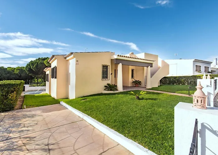Old Village Area And Close To Amenities, Overlooking Golf Course Villa Quarteira
