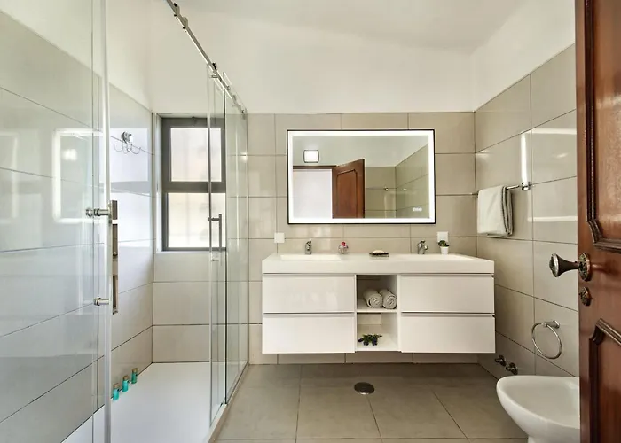 Villa Old Village Area And Close To Amenities, Overlooking Golf Course *