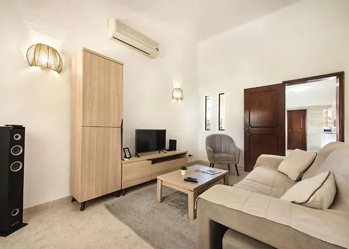 Old Village Area And Close To Amenities, Overlooking Golf Course Villa *