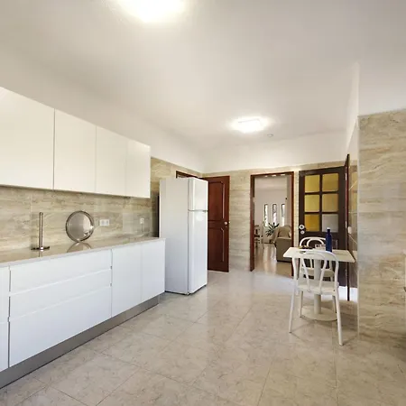 Вилла Old Village Area And Close To Amenities, Overlooking Golf Course